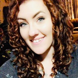 Meet your Posher, Desiray